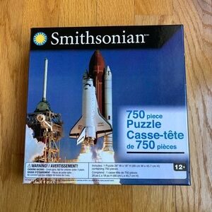 Smithsonian Space Shuttle 750 Piece Puzzle